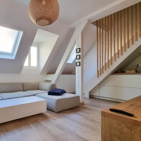 Travel Homes - Newgate 3, Elegant, Heart Of Apartment